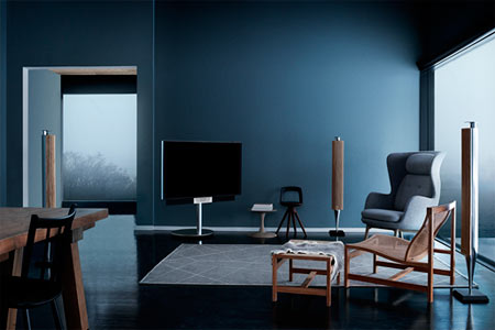 Bang & Olufsen представляет новый взгляд на способ использования телевизора и привносит в него интуитивную простоту и механические инновации