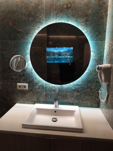 Интерактивное зеркало.jpg