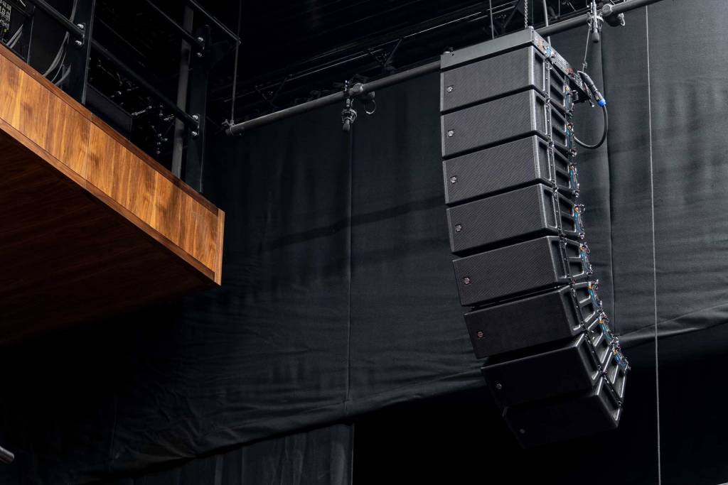 em-acoustics-2.jpg em-acoustics-2.jpg